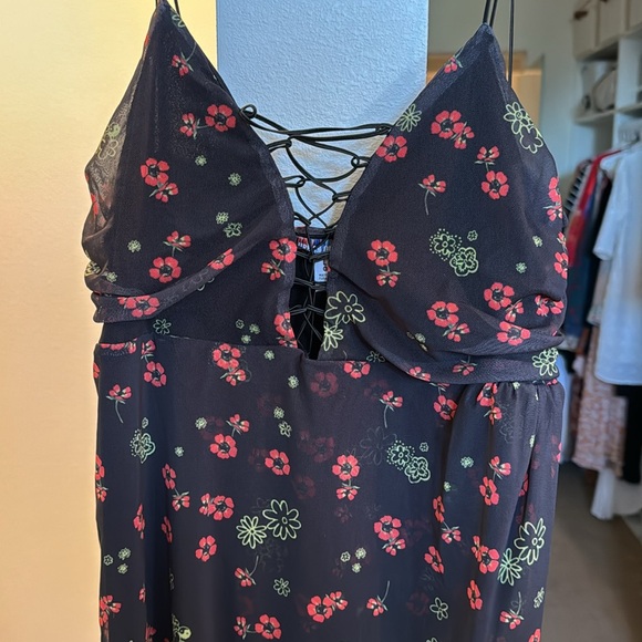 NWT Urban Outfitters Floral Dress | Size Large - Picture 4 of 7